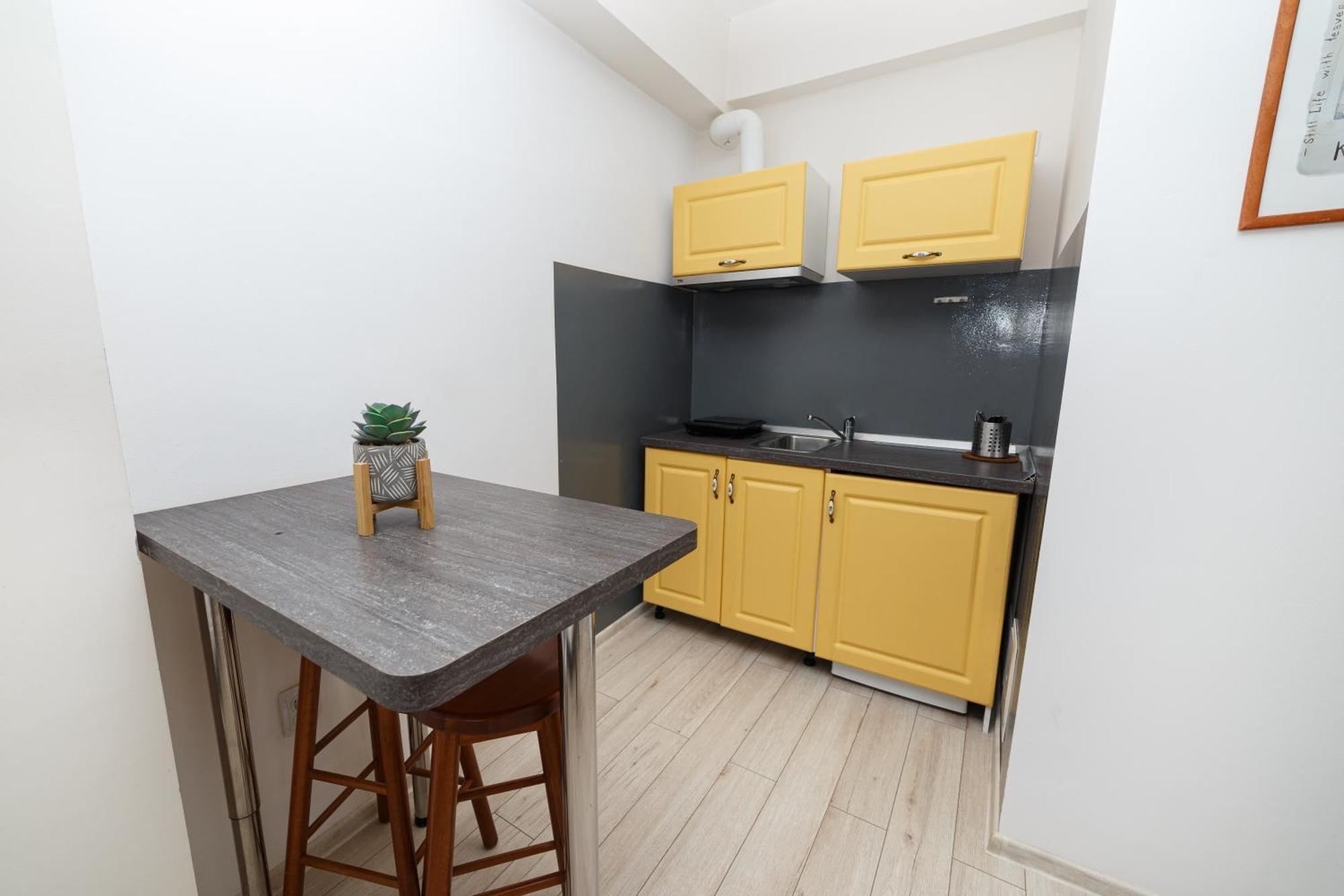 Antic Apartments Bucureşti Ngoại thất bức ảnh