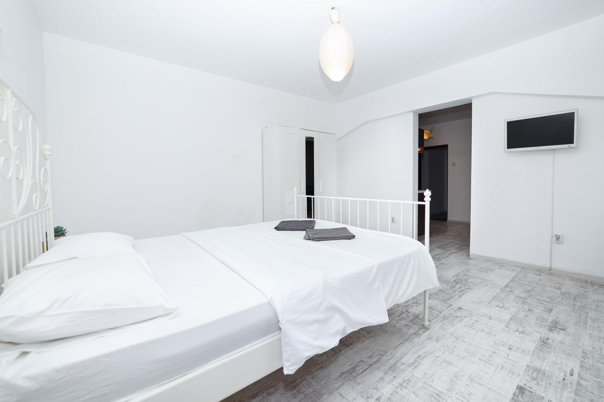 Antic Apartments Bucureşti Ngoại thất bức ảnh
