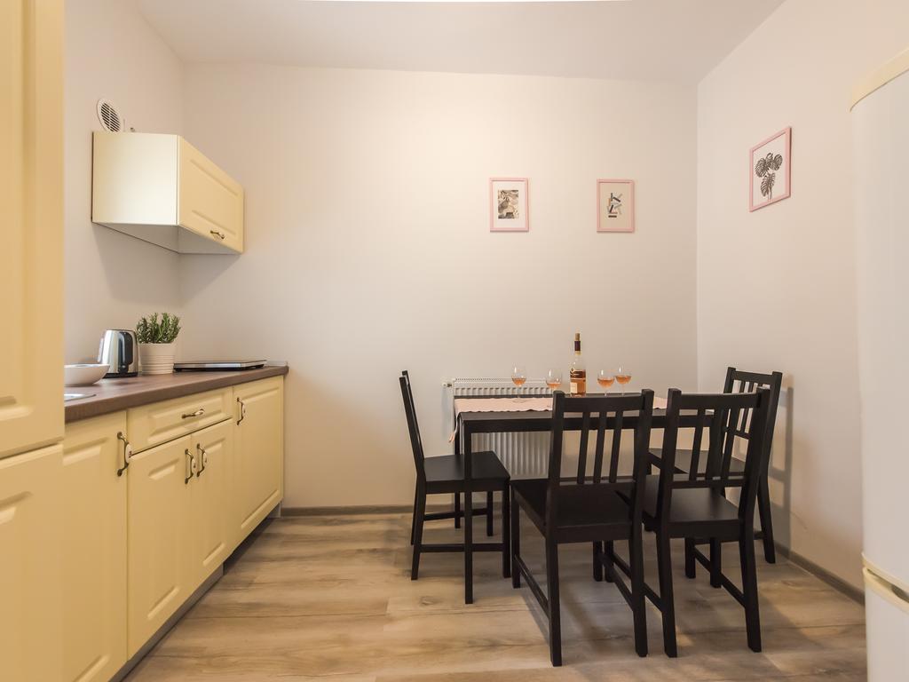 Antic Apartments Bucureşti Ngoại thất bức ảnh