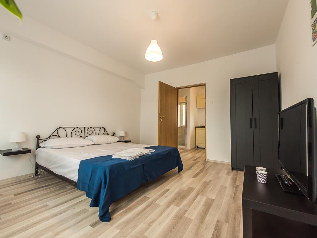 Antic Apartments Bucureşti Ngoại thất bức ảnh