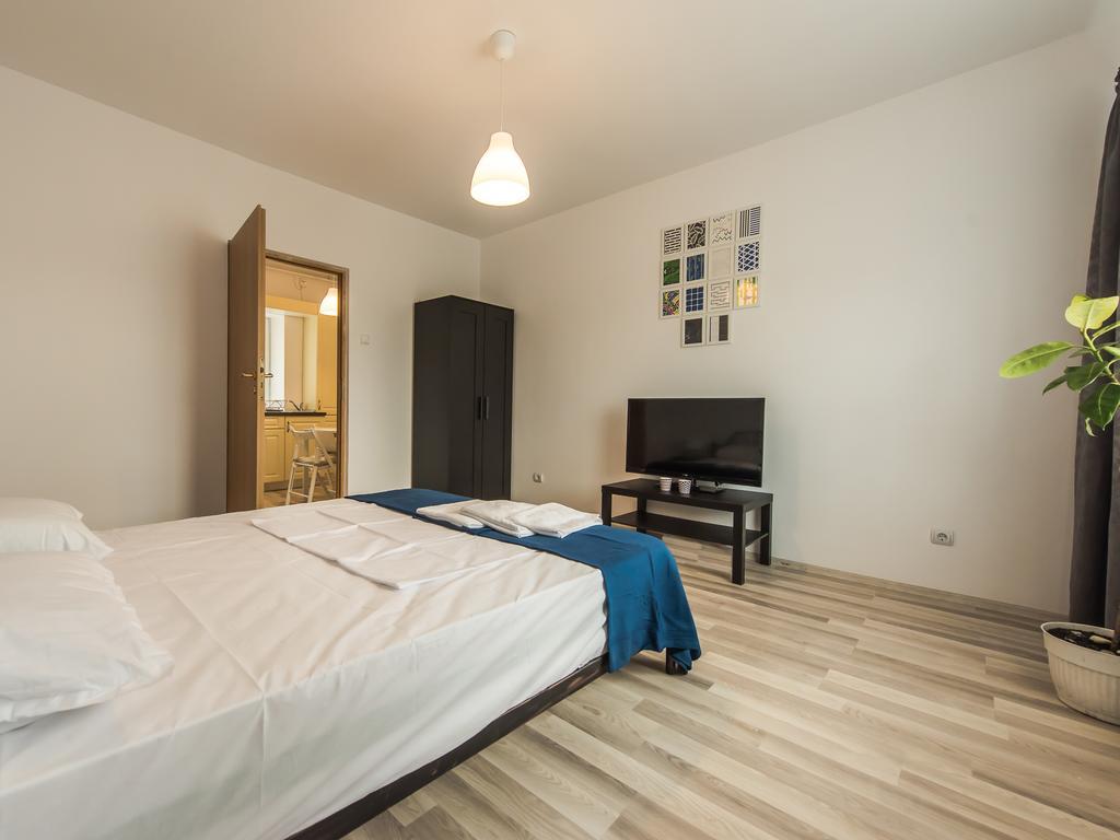 Antic Apartments Bucureşti Ngoại thất bức ảnh