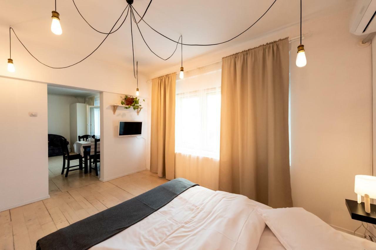 Antic Apartments Bucureşti Ngoại thất bức ảnh